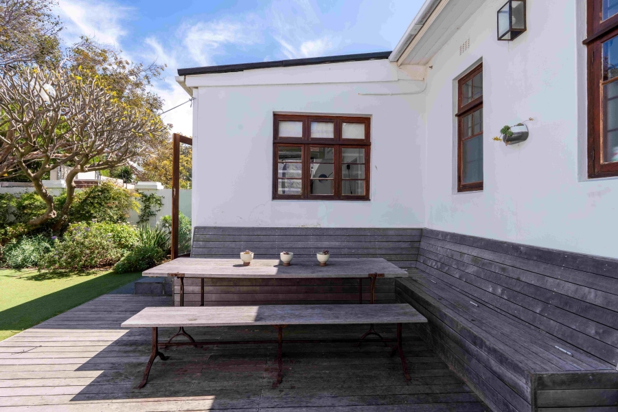 3 Bedroom Property for Sale in Vredehoek Western Cape